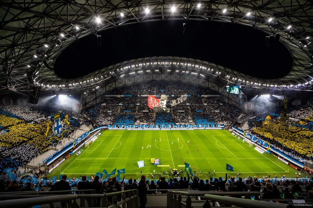 Un beau et immense tifo aux couleurs du club et de la ville (Photo Wallis.fr/Laurent Saccomano)