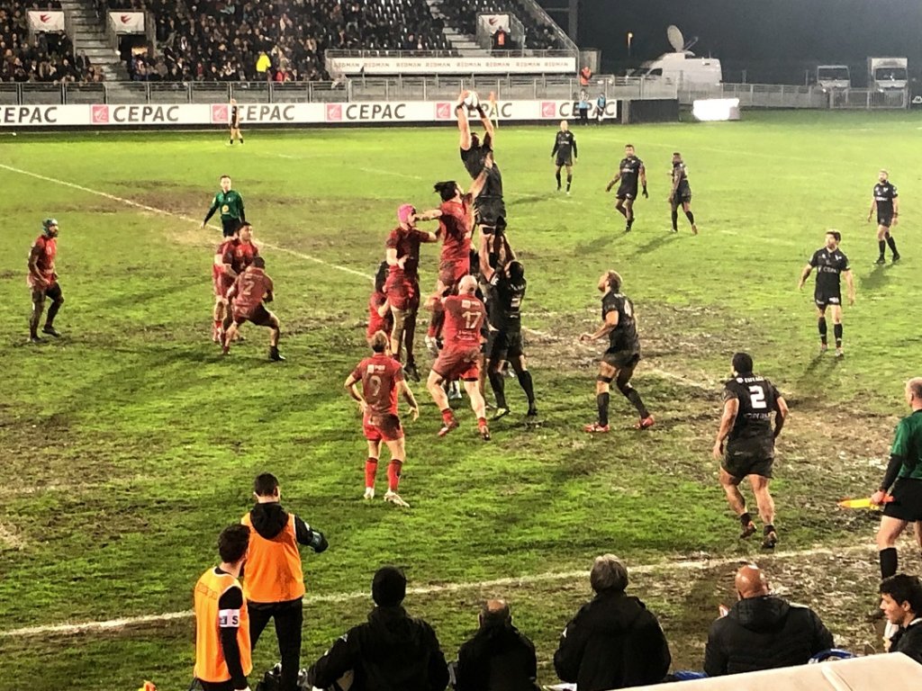 Dans des conditions difficiles, la touche des noirs a plutôt été performante face à Rouen. (Photo M.E.)