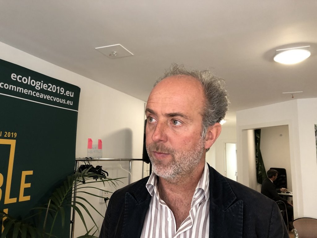 Sébastien Barles candidat à la mairie de Marseille avec la liste écologiste et citoyenne "Debout Marseille" (Photo M.B.)