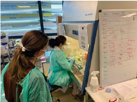 La députée Cathy Racon-Bouzon s'est rendue à l’IHU Méditerranée Infection à Marseille (Photo D.R.)