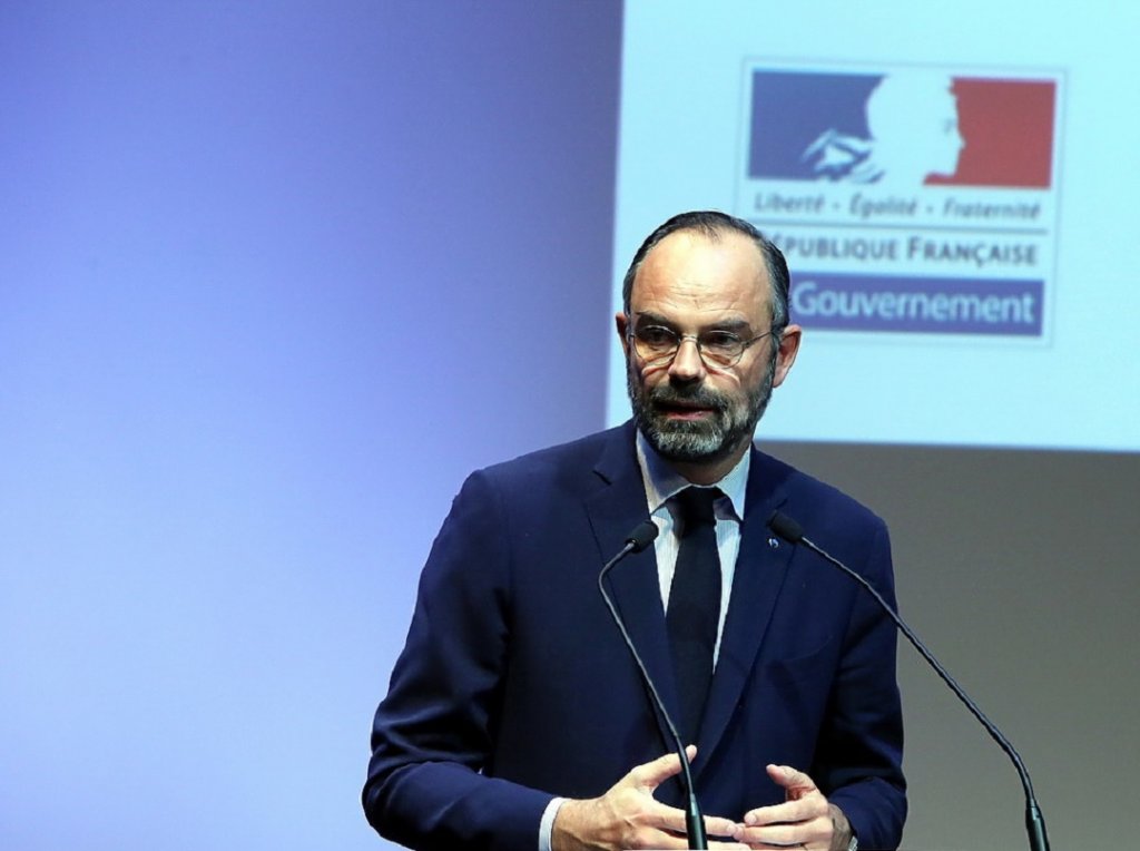 Edouard Philippe, Premier ministre a notamment annoncé la fermeture ce samedi 14 mars dès minuit "des lieux recevant du public" et "non indispensables à la vie du pays" (Capture d'écran)