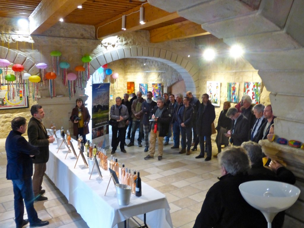 Les vignerons récompensés par une médaille au Concours Général Agricole ont répondu présent à l’invitation d’Olivier Sumeire. Photo M.E.