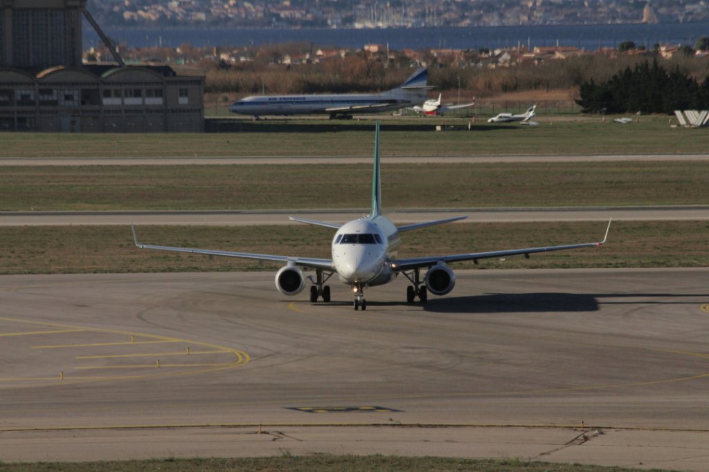 Seulement 5 vols par jour pour l'Aéroport Marseille Provence (Photo archive Philippe Maillé)