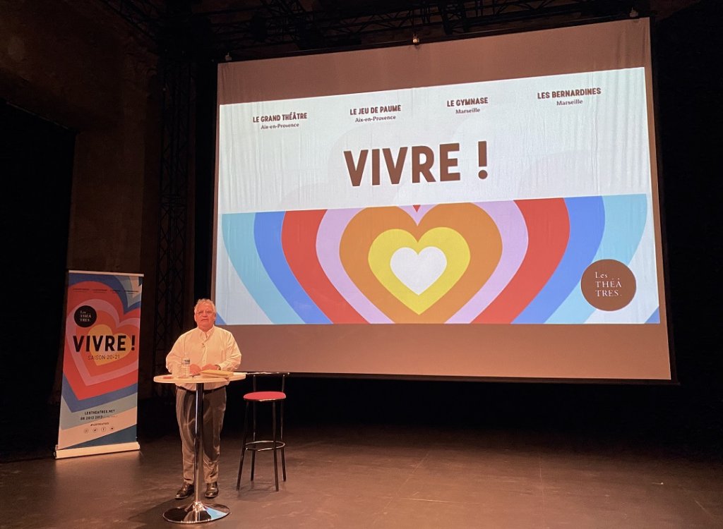 "Vivre !", le credo de Dominique Bluzet au moment de présenter la saison des Théâtres aux Bernardines à Marseille . Photo M.E.