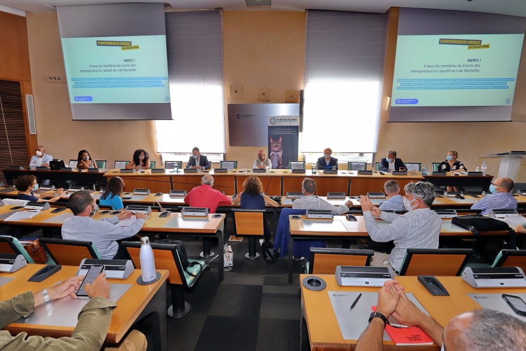 Une conférence-débat sur l’économie positive a été organisée au Palais de la Bourse en présence d’une cinquantaine de chefs d’entreprises et de mentors engagés (Photo CCIAMP/Robert Poulain)