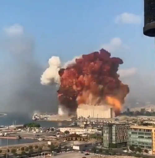 Deux explosions survenues à Beyrouth (Liban) ce mardi 4 août (Photo capture d'écran )