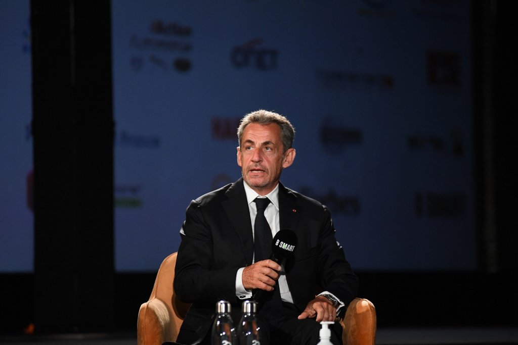 Pour Nicolas Sarkozy "La crise n'est pas sociale, elle est celle de gens qui travaillent dur et qui, à la fin du mois, n'ont pas assez dans la gamelle" © Businews