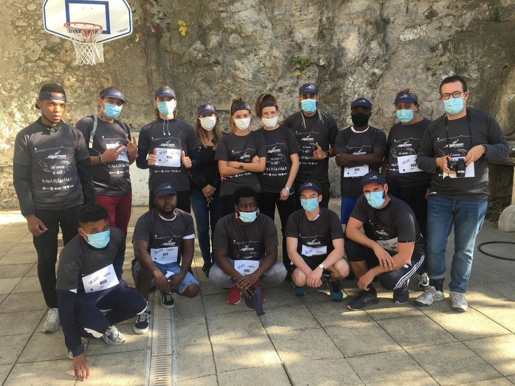 Une quinzaine de résidents et salariés du Groupe SOS ont participé à la course Algernon à Marseille ©groupesos