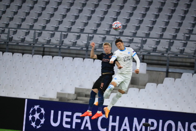 Hiroki Sakai a été dominé par les attaquants Mancuniens (Photo Wallis.fr/Laurent Saccomano)