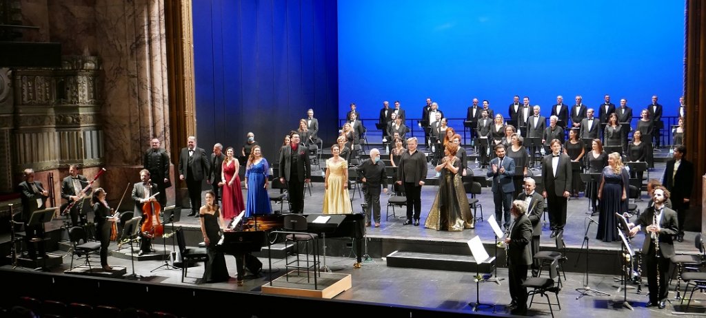 Une configuration particulière sur la scène de l’opéra pour cette "Dame de pique" de chambre qui en a surpris plus d’un très agréablement (Photo Christian Dresse)