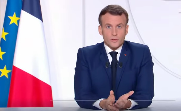 Emmanuel Macron annonce la réouverture des commerces dits "non essentiels" à partir de ce samedi 28 novembre... (photo capture d'écran © elysee.fr)