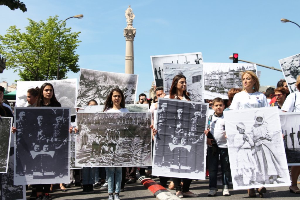 Manifestation pour les 100 ans du génocide arménien (photo archives Destimed/Philippe Maillé)