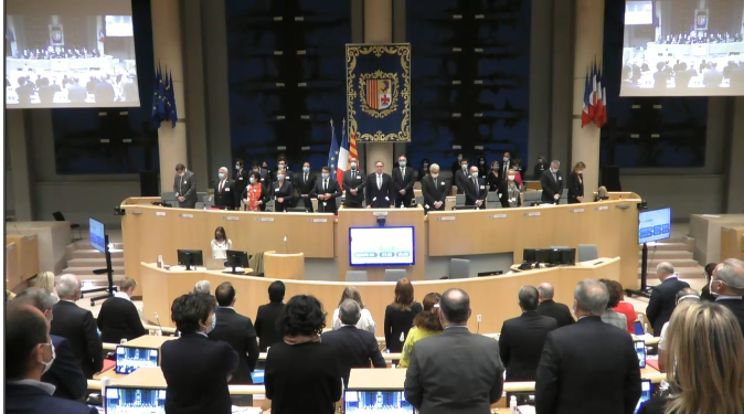 C'est par une minute de silence en mémoire des victimes de la Covid en région Sud que s'est ouverte la plénière (Photo Destimed)