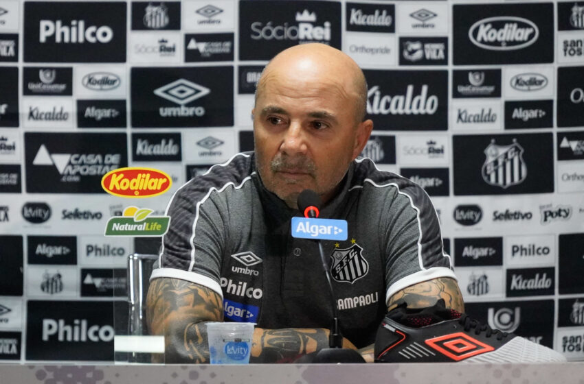 Jorge Sampaoli un hypnotiseur en conférence de presse? (Photo Wallis.fr/Laurent Saccomano)