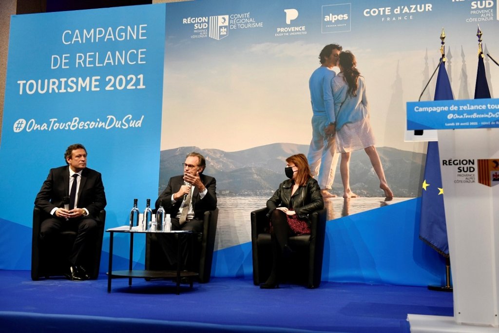 Renaud Muselier entouré de François de Canson et de Jennifer Salles Barbosa (Photo Claude Almodovar)