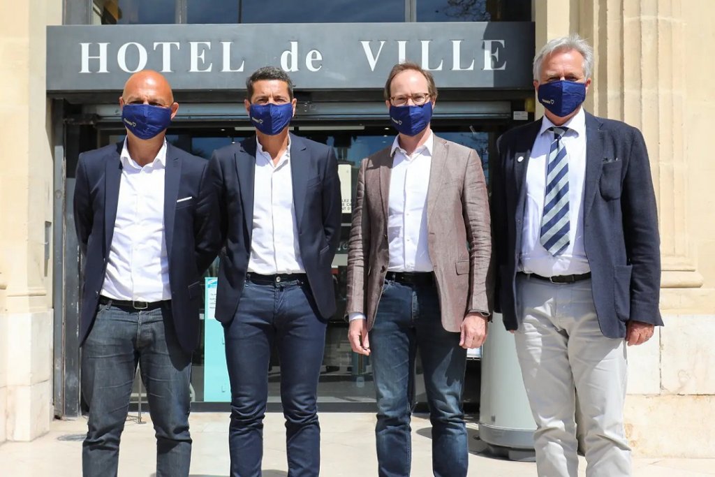 Michael Jaïs (pdg de Launchmetrics), David Lisnard (maire de Cannes), Eric Garandeau (directeur des politiques publiques et des relations gouvernementales pour TikTok France) et Jeanick Brisswalter (président de l’Université Côte d’Azur) s'unissent autour d'une nouvelle filière. @ville decannes