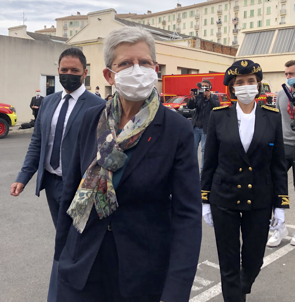 En visite à Marseille, la ministre Geneviève Darrieussecq accompagnée de l'adjoint au maire en charge du BMPM Yannick Ohanessian ©Mireille Bianciotto