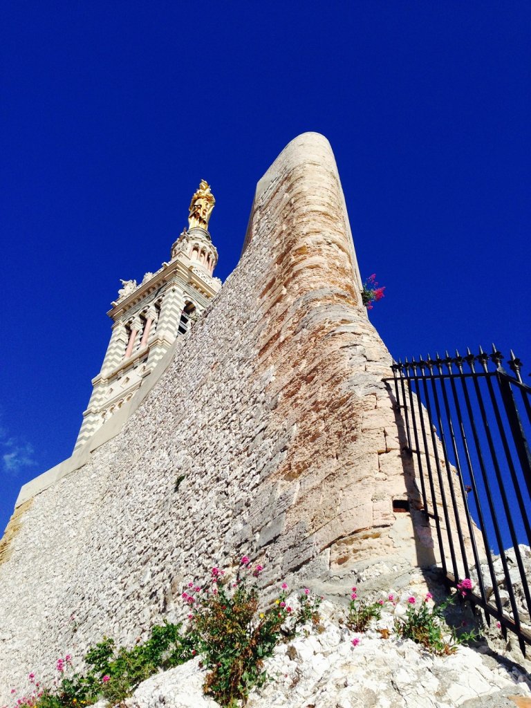 Notre-dame-de-la-Garde veille sur les marins ©Hagay Sobol