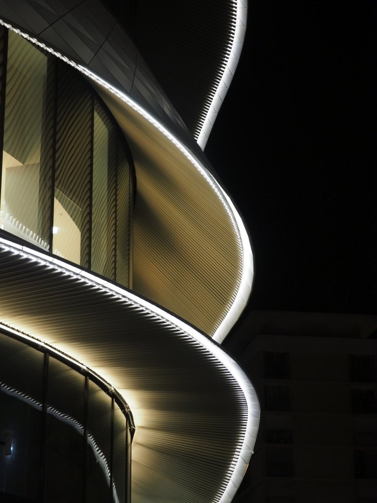 Façade du Centre Bourse de Marseille ©Hagay Sobol