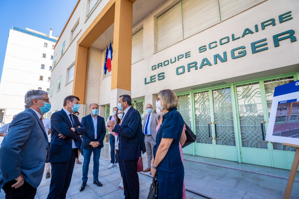 Visite du maire de Nice Christian Estrosi à l'école les orangers © ville de Nice/Julien Véran