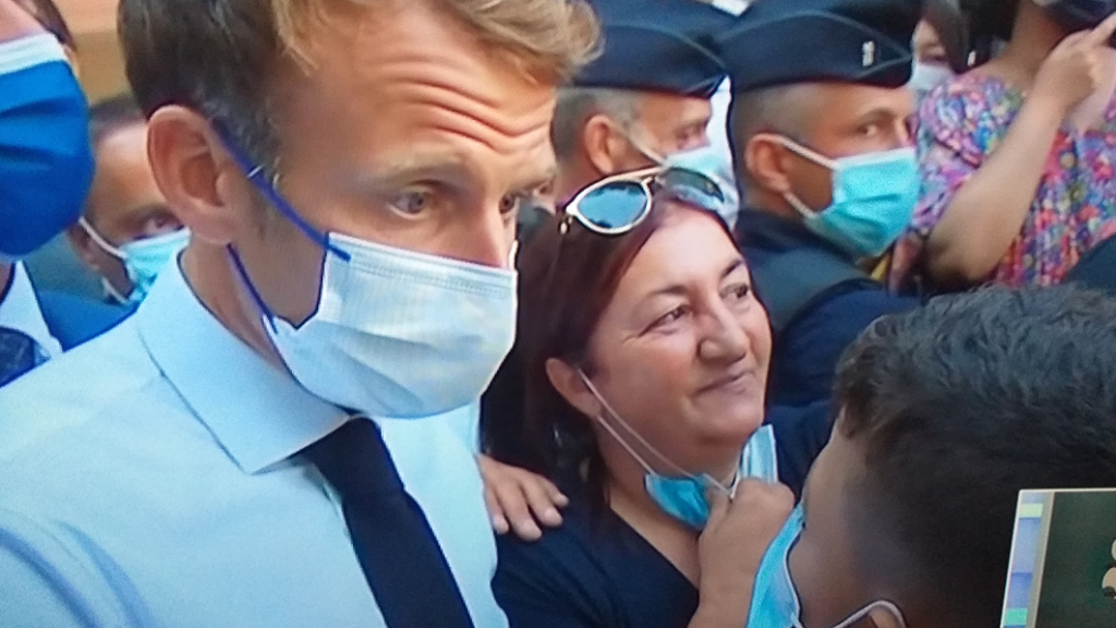 Le Président Macron à la cité Bassens située dans les quartiers Nord de Marseille (Photo capture d'écran)