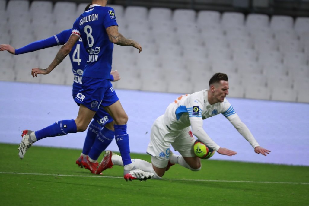 Arkadiusz Milik n’a pas fait les bons choix en attaque (Photo Laurent Saccomano/Wallis.fr)