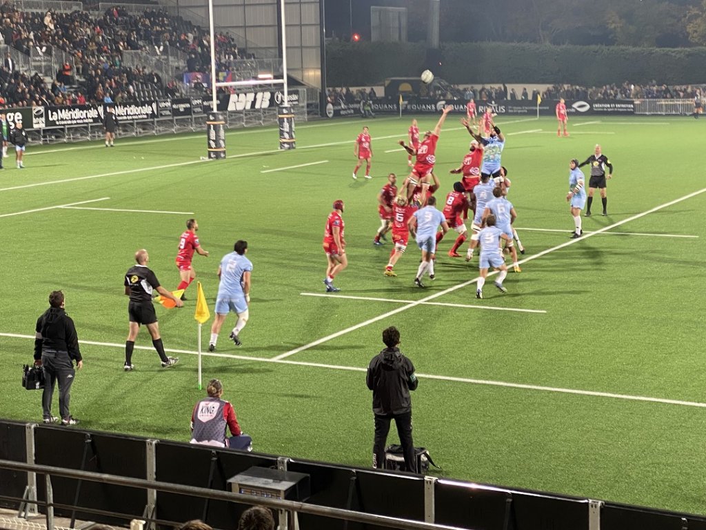 Finalement les Provençaux ont inauguré leur nouvelle tunique bleue avec une victoire. Pourvu que ça dure (Photo Michel Egéa)