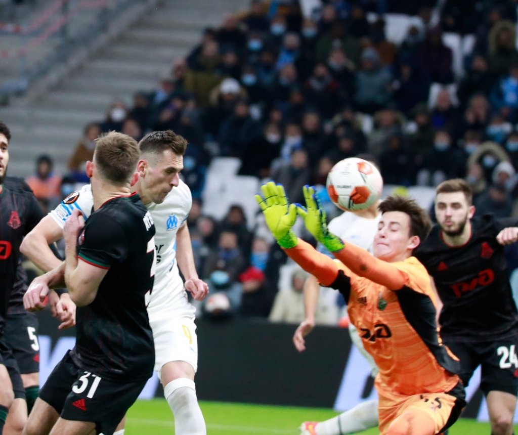 Arkadiusz Milik a ouvert le score d’un coup de tête croisé (Photo Laurent Saccomano/Wallis.fr)