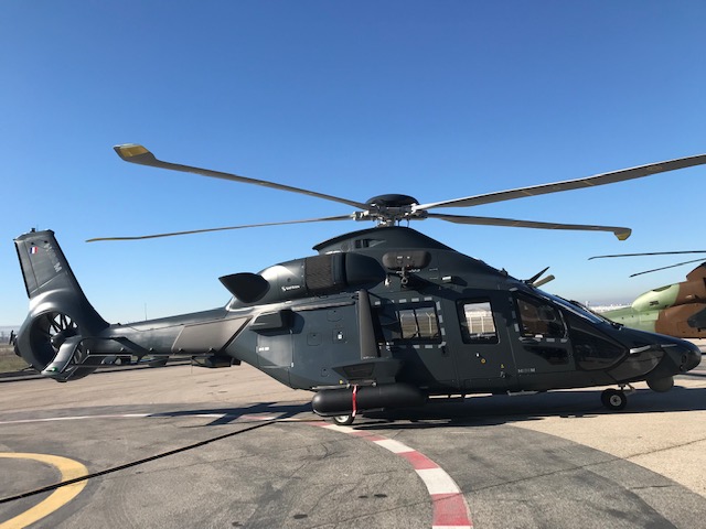 Sur le tarmac d'Airbus helicopters ®Joël Barcy