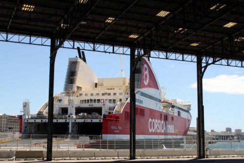 Corsica Linea met à disposition son ferry Méditerranée pour répondre à l’urgence humanitaire ©Destimed/RP