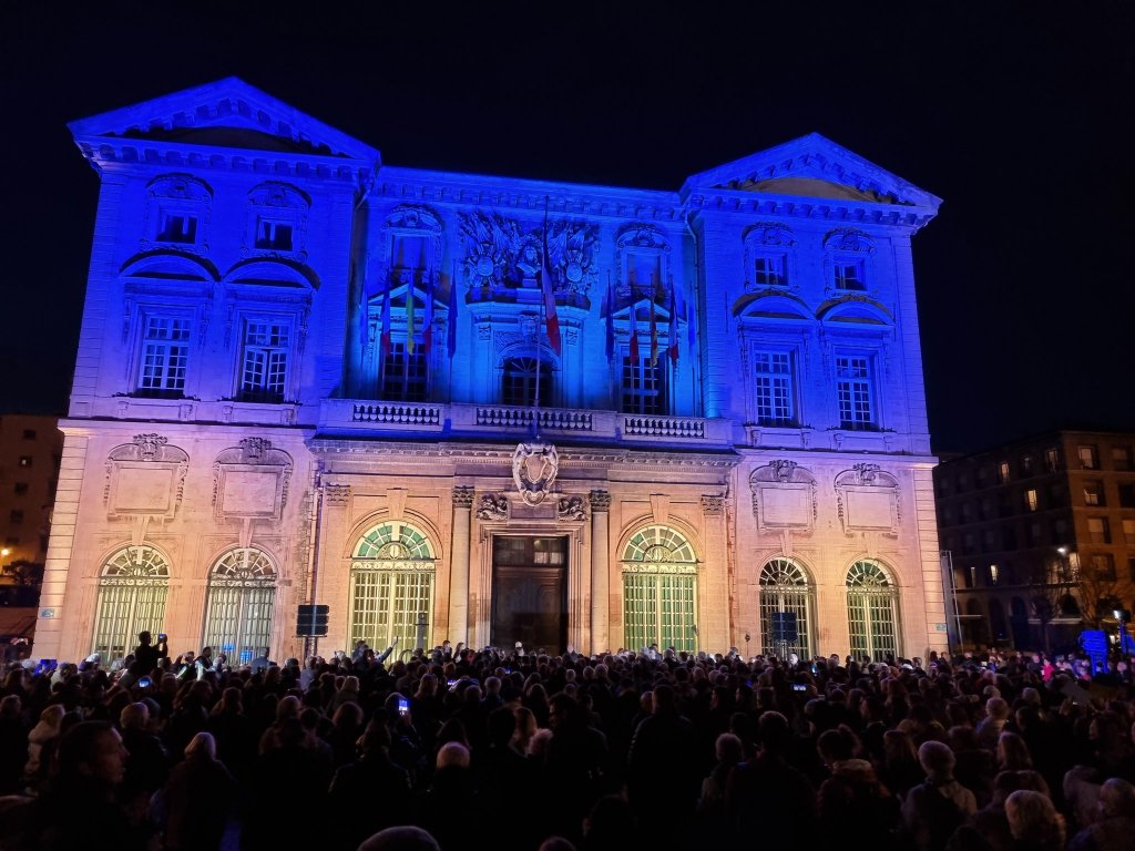 l'Hôtel de ville de Marseille aux couleurs de l'Ukraine ©Ville de marseille