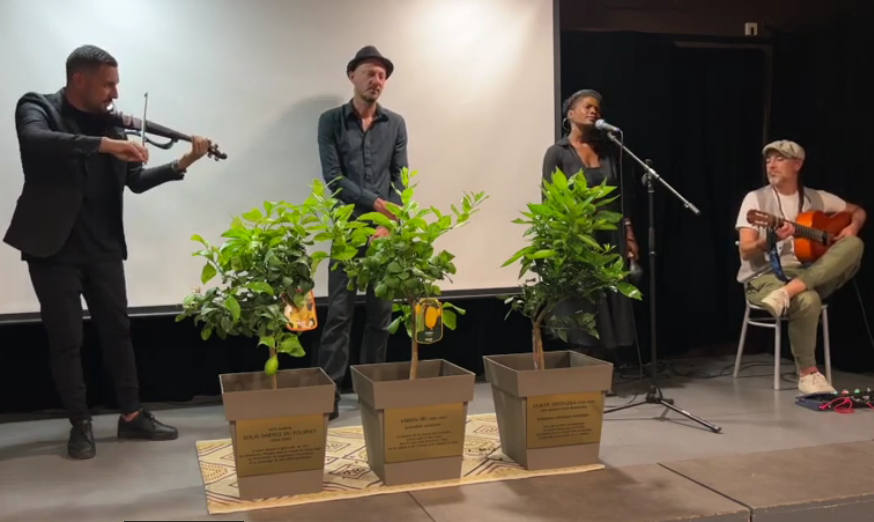 Trois arbres viennent d'être plantés pour trois justes © Hagay Sobol