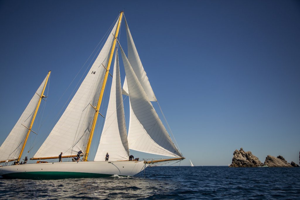 Porquerolle's Classic © Gilles Coulon / YCP