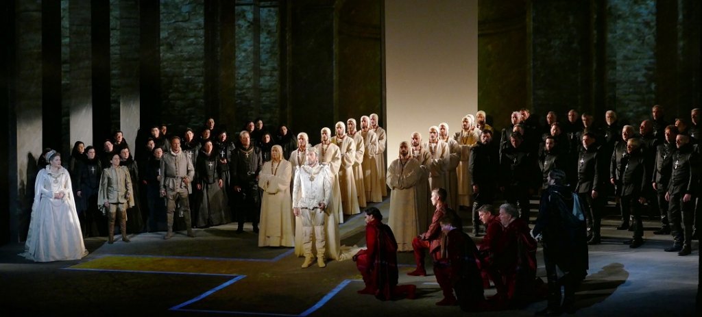 Une spectaculaire production de Don Carlo mise en scène par Charles Roubaud qui tire le rideau sur la saison 2021/22 de l’Opéra de Marseille. (Photo Christian Dresse)