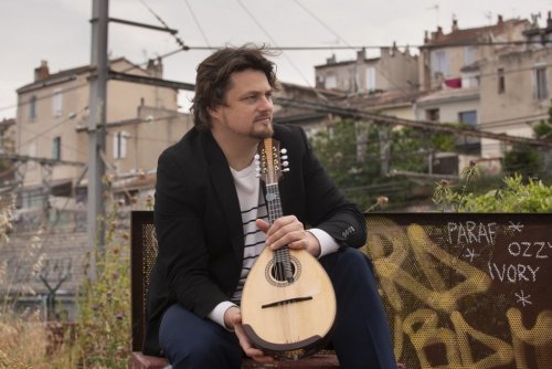 La mandoline populaire et savante, reine à Marseille avec Vincent Beer-Demander. (Photo Raphaël Arnaud)