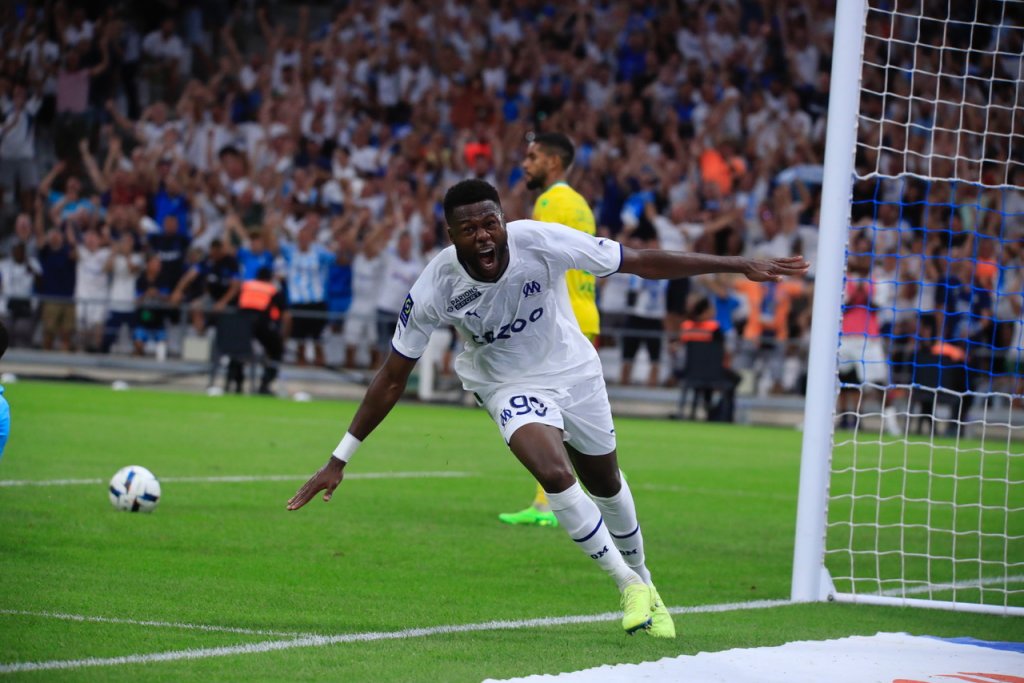 Chancel Mbemba laisse exploser sa joie en ouvrant le score (Photo Laurent Saccomano/Wallis.fr)