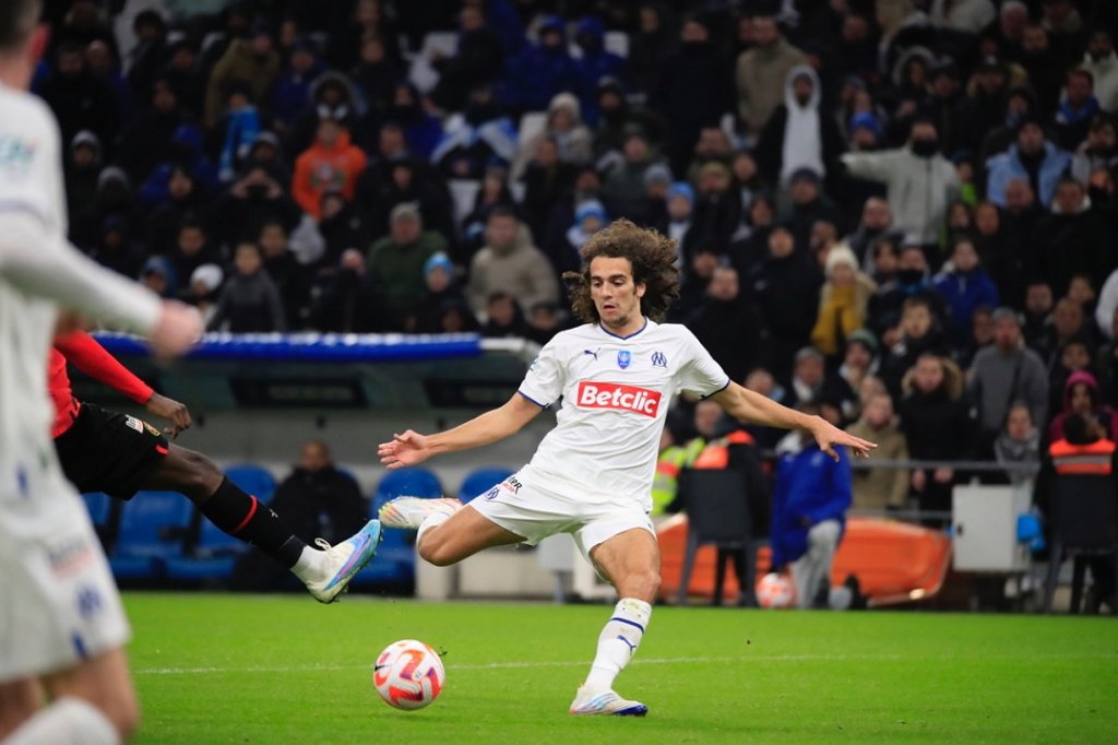 Cinquante-neuvième minute de jeu, Matteo Guendouzi délivre l’Orange Vélodrome en inscrivant le but de la qualification (Photo Wallis.fr)