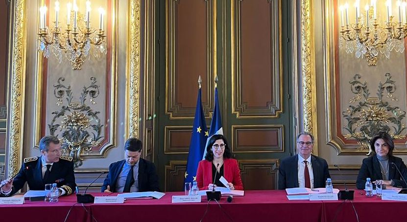 La ministre de la Culture, Rima Abdul Malak entourée de Renaud Muselier, président de la Région Sud, Martine Vassal présidente du département 13 et de la métropole Aix-Marseille Provence, Benoît Payan, maire de Marseille, et Christophe Mirmand, préfet de Région (Photo Joël Barcy)