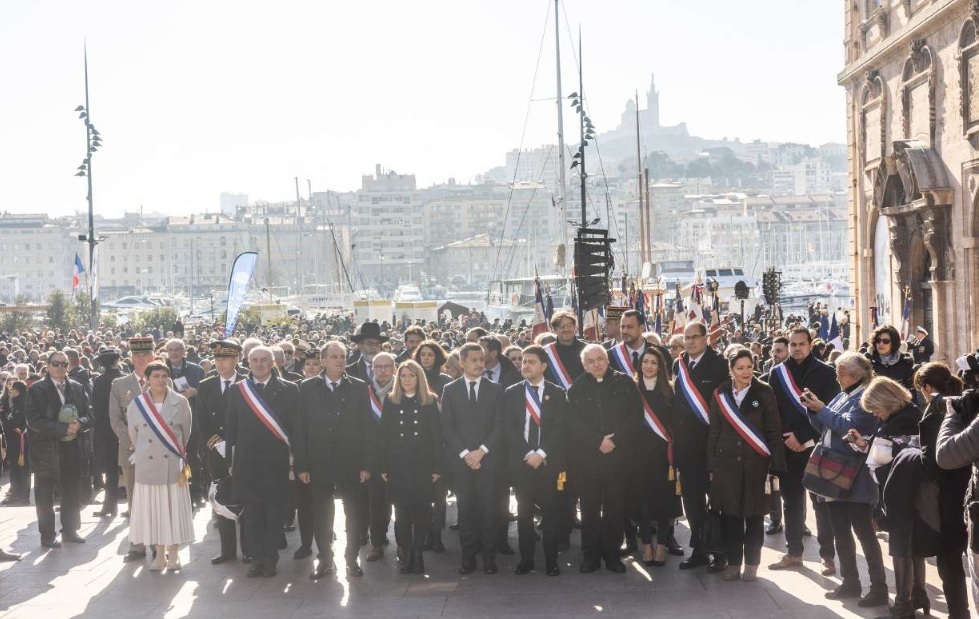 Un aréopage de personnalités étaient réunis à Marseille en mémoire de ces milliers de personnes victimes des rafles de 1943. Benoît Payan, le maire Marseille était notamment entouré du cardinal Jean-marc Aveline, archevêque de Marseille, Gérard Darmanin, la secrétaire d'Etat, Patricia Miralles, Renaud Muselier... (Photo VdM)