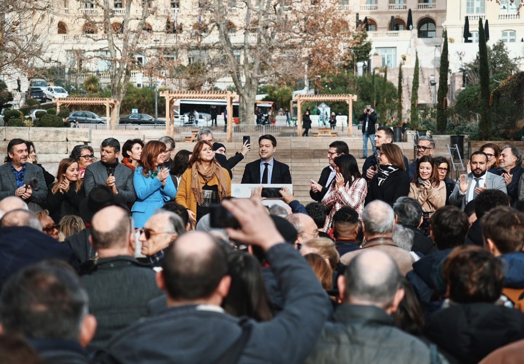 C'est sur le parvis de l'Hôtel de ville que le maire de Marseille, Benoît Payan a présenté ses voeux aux Marseilais.es (Photo ville de Marseille)