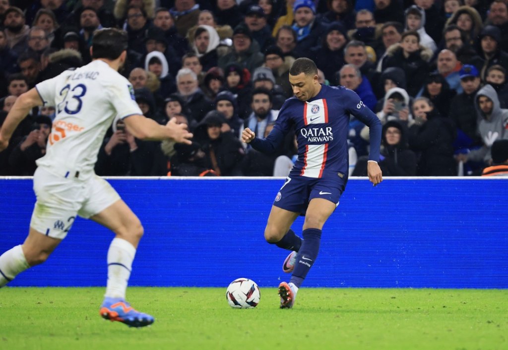 Mbappé a souvent pris de vitesse la défense marseillaise et a inscrit deux beaux buts (Photo Laurent Saccomano/Wallis.fr)