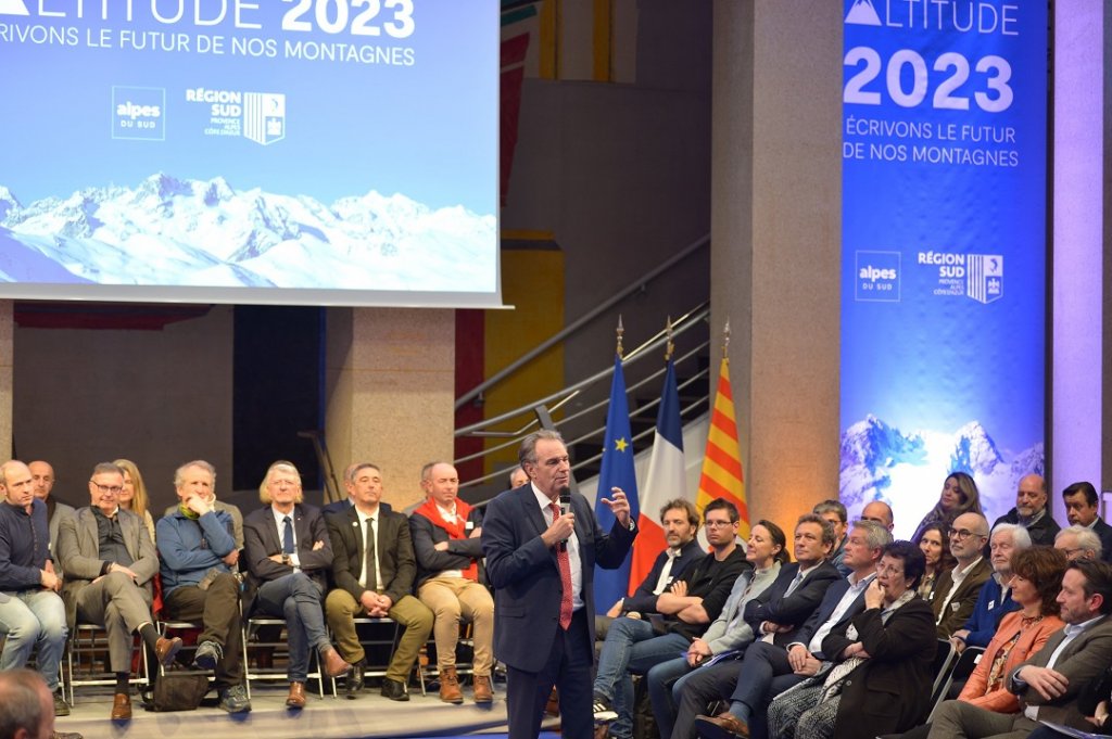 Renaud Muselier, président de Provence-Alpes-Côte d'Azur, a lancé "Altitude 2023" entouré des professionnels de la montagne (Photo Yann Bouvier)