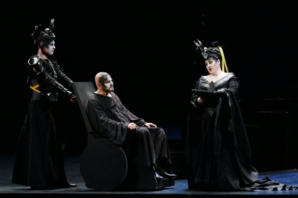 Juan Jesús Rodriguez (Nabucco) et Csilla Boross (Abigaïlle). (Photo Christian Dresse).